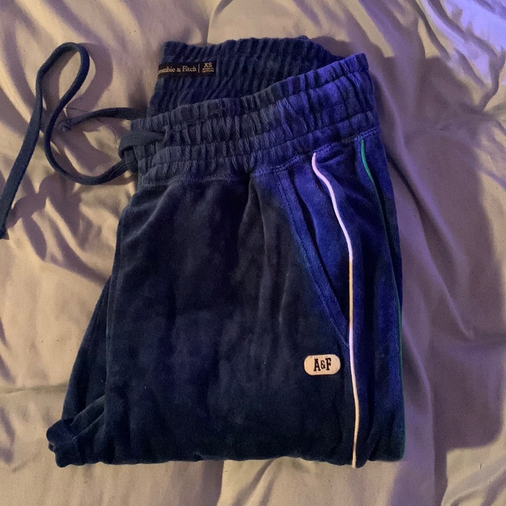 A&F blue fuzzy sweats size XS